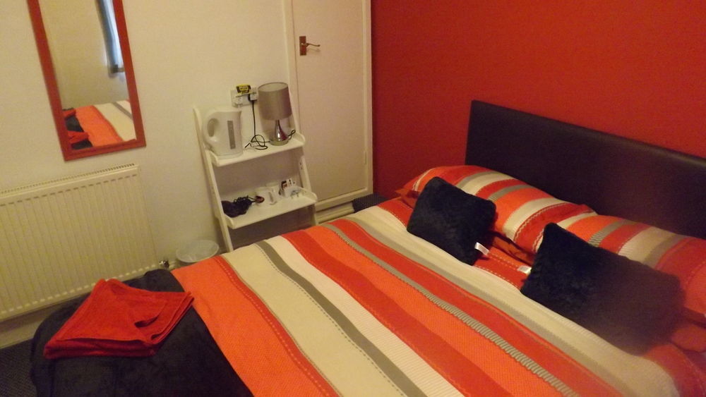 Bed & Breakfast Friends Hotel 4*