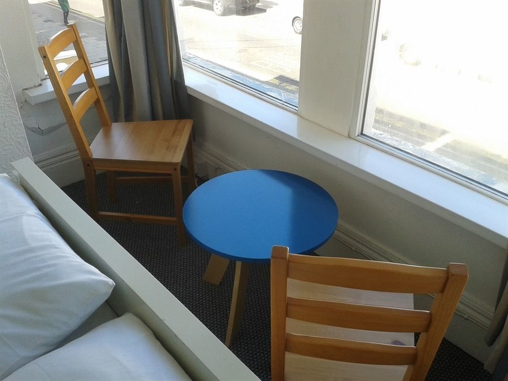 Bed & Breakfast Friends Hotel 4*